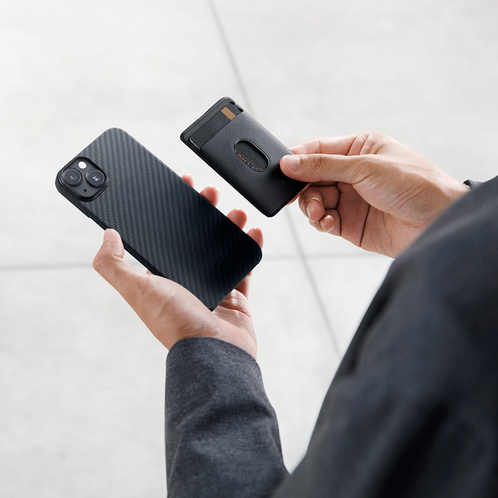 Pitaka Ultra-Slim Classic Serisi iPhone 14 M-safe Şarj Özellikli 1500D Aramid Fiber Black-Grey Twill Kılıf Pitaka Ultra-Slim Classic Serisi iPhone 14 M-safe Şarj Özellikli 1500D Aramid Fiber Black-Grey Twill Kılıf